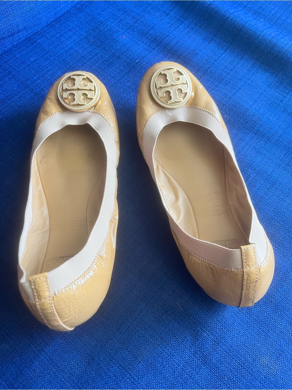 Tory Burch Two-Tone Beige Patent Leather Logo Ballet Flats